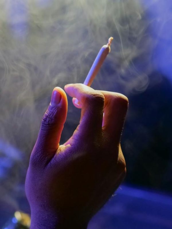Cannabis et Cultures Autochtones : Une Perspective Mondiale